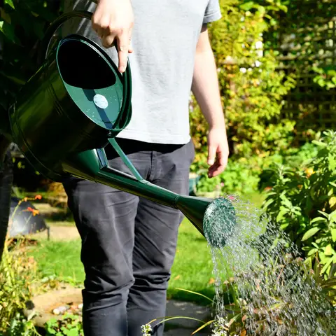 Burgon and Ball - Wholesale Watering Can - Watering Can 9 Litre - British Racing Green7