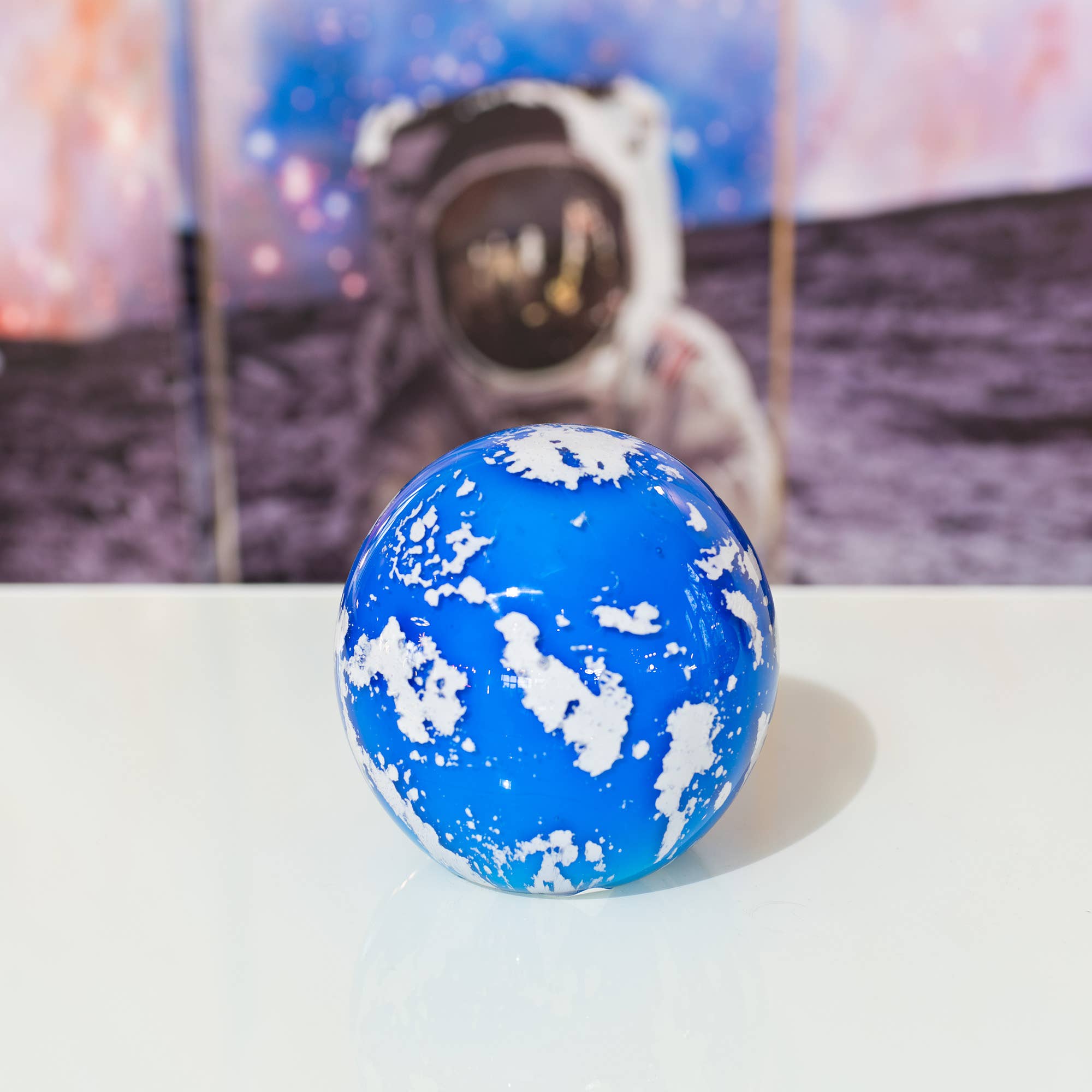 Febland - Wholesale Ornament - Glass Globe1