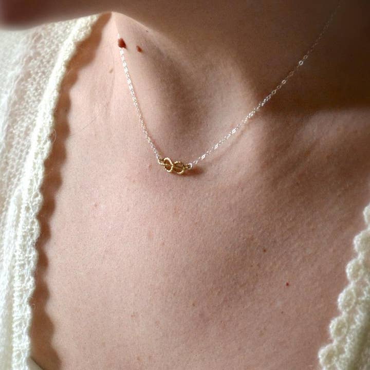 Foamy Wader – wholesale Hänge-/berlockhalsband – Sailor Knot halsband - nautiska rep kärlek knut halsband3