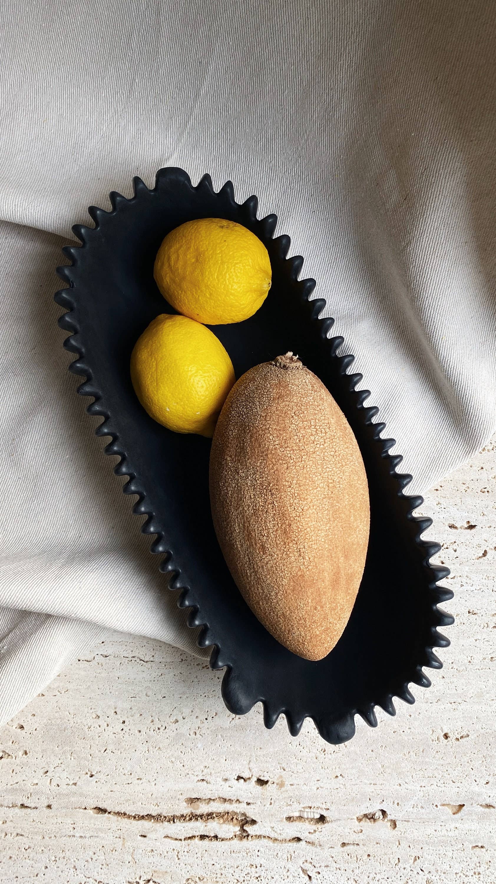 Atelier La Rouleuse - Wholesale Decorative Plate/Dish/Bowl - FORMA handmade concrete bowl3