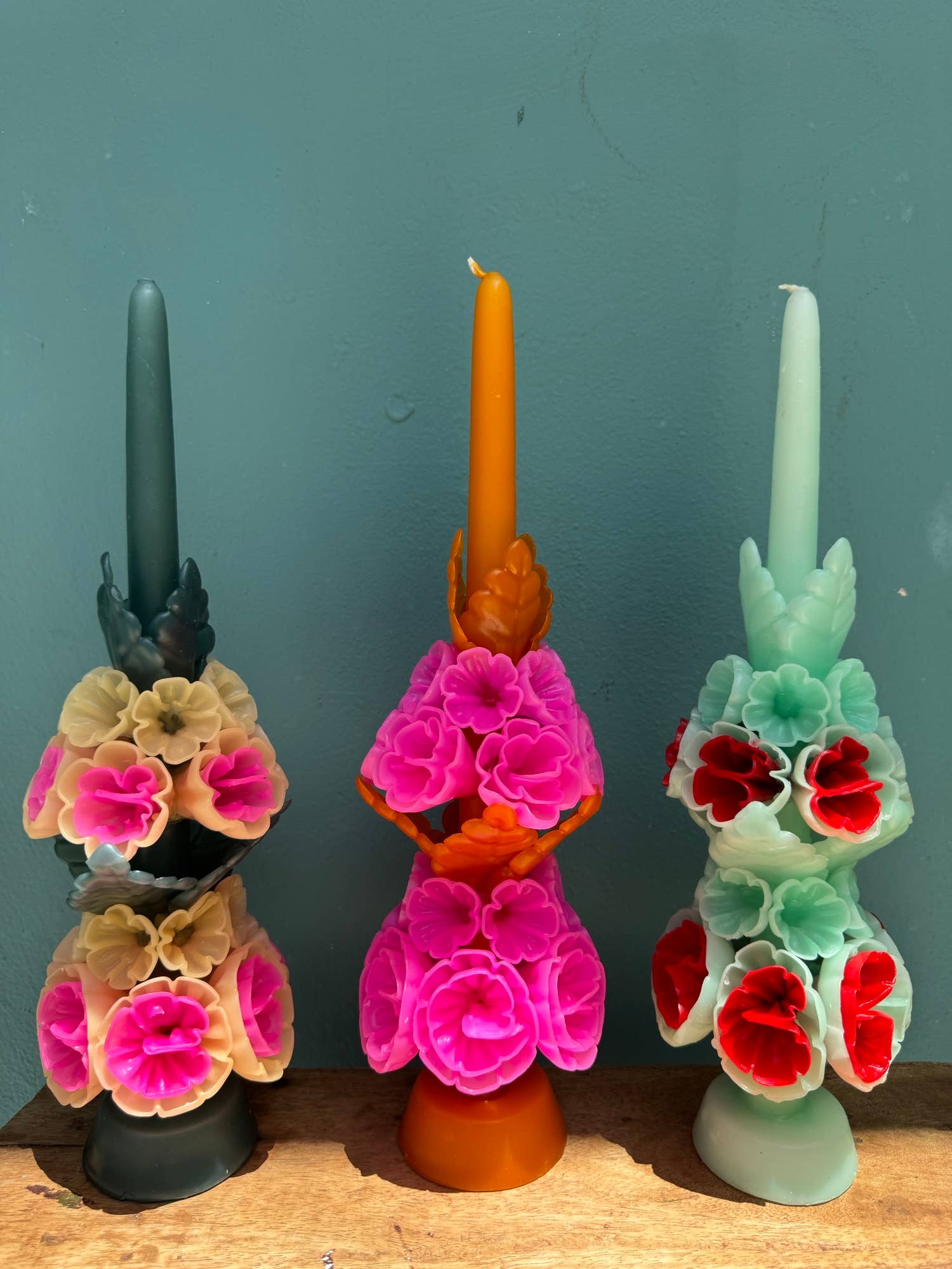 Cometa Home - Wholesale Novelty Candle - Tall Mexican Floral Candle-  Lagoon + Sand1