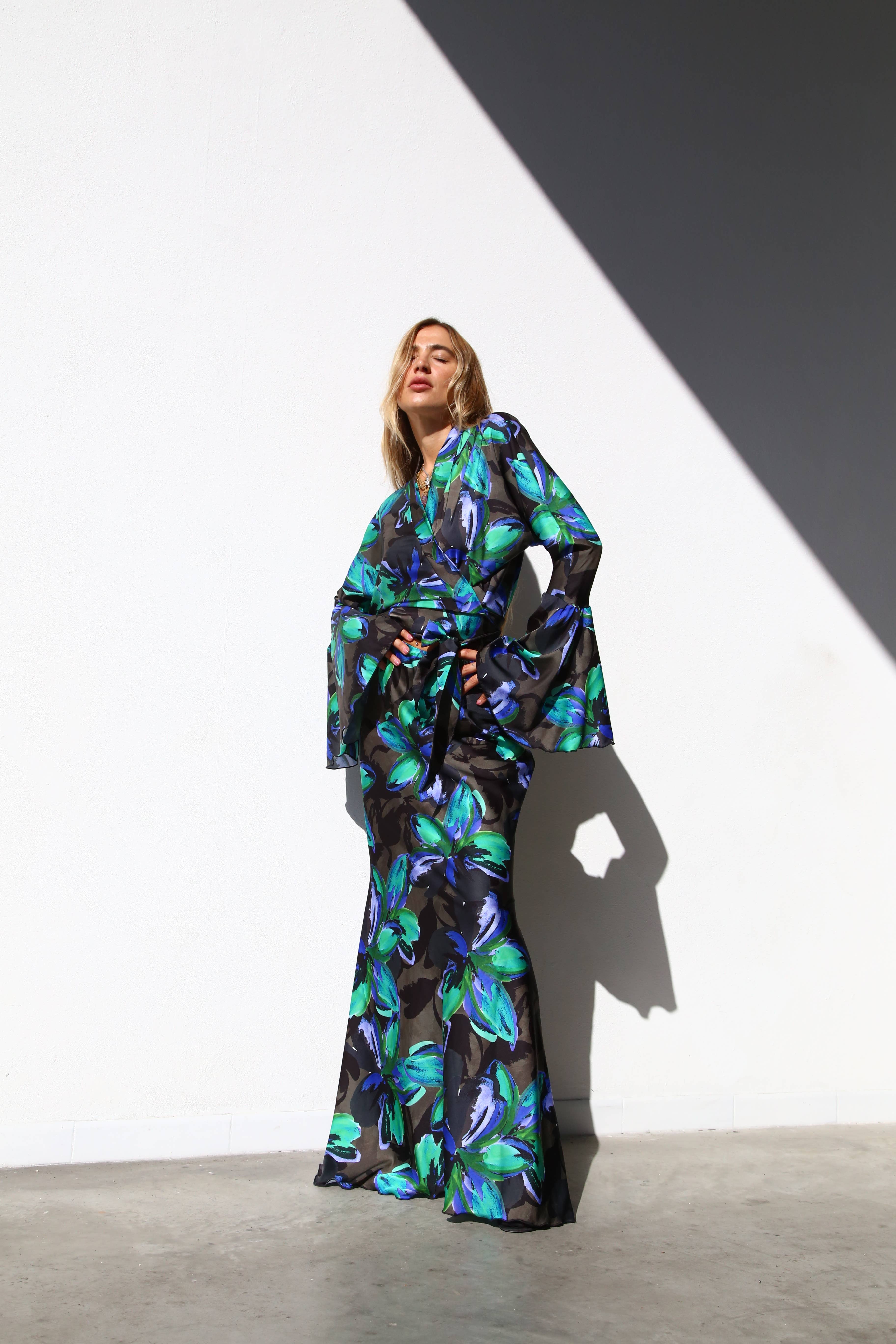 FIORI POP GONNA A SIRENA RASO FIORI POP in vendita all'ingrosso su Faire3