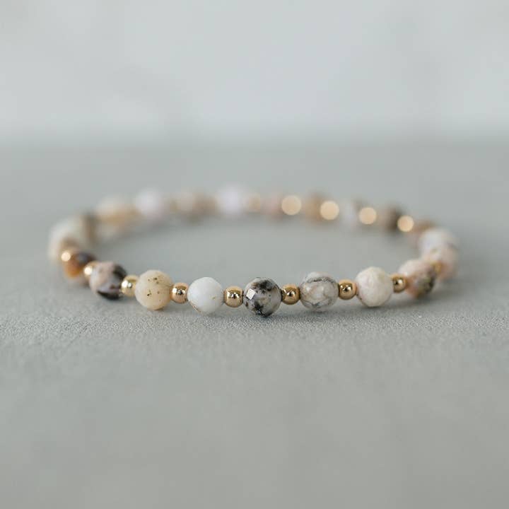 Armband mit facettiertem rosa Opalstein für den Großhandel von Avalon Days