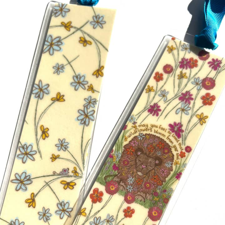 Vildblomma Lejon Bokmärke med Band • Dubbelsidigt 2x8 Laminerat Bokmärke för wholesale av Block21Prints