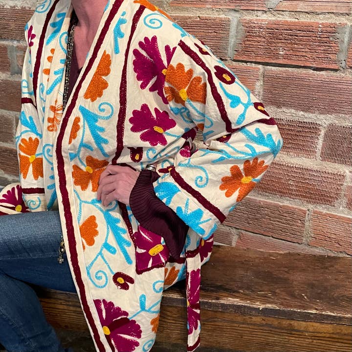 Bohemian Grace - Grace & Grit - Wholesale Jas - Dames - Met de hand geborduurde jas van Suzani - Creme.1