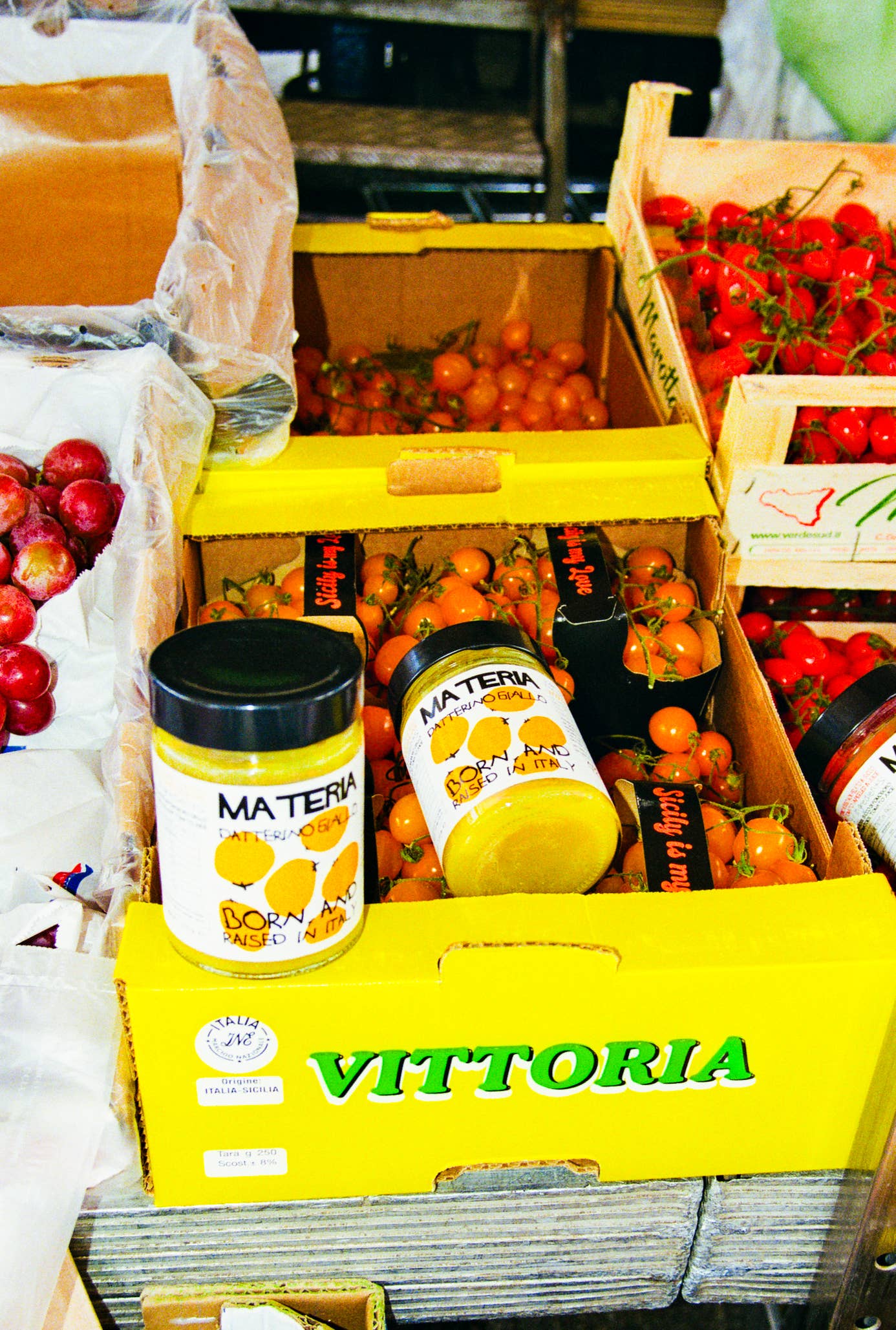 Materia - Wholesale Pasta Sauce - Yellow Datterino Sauce2