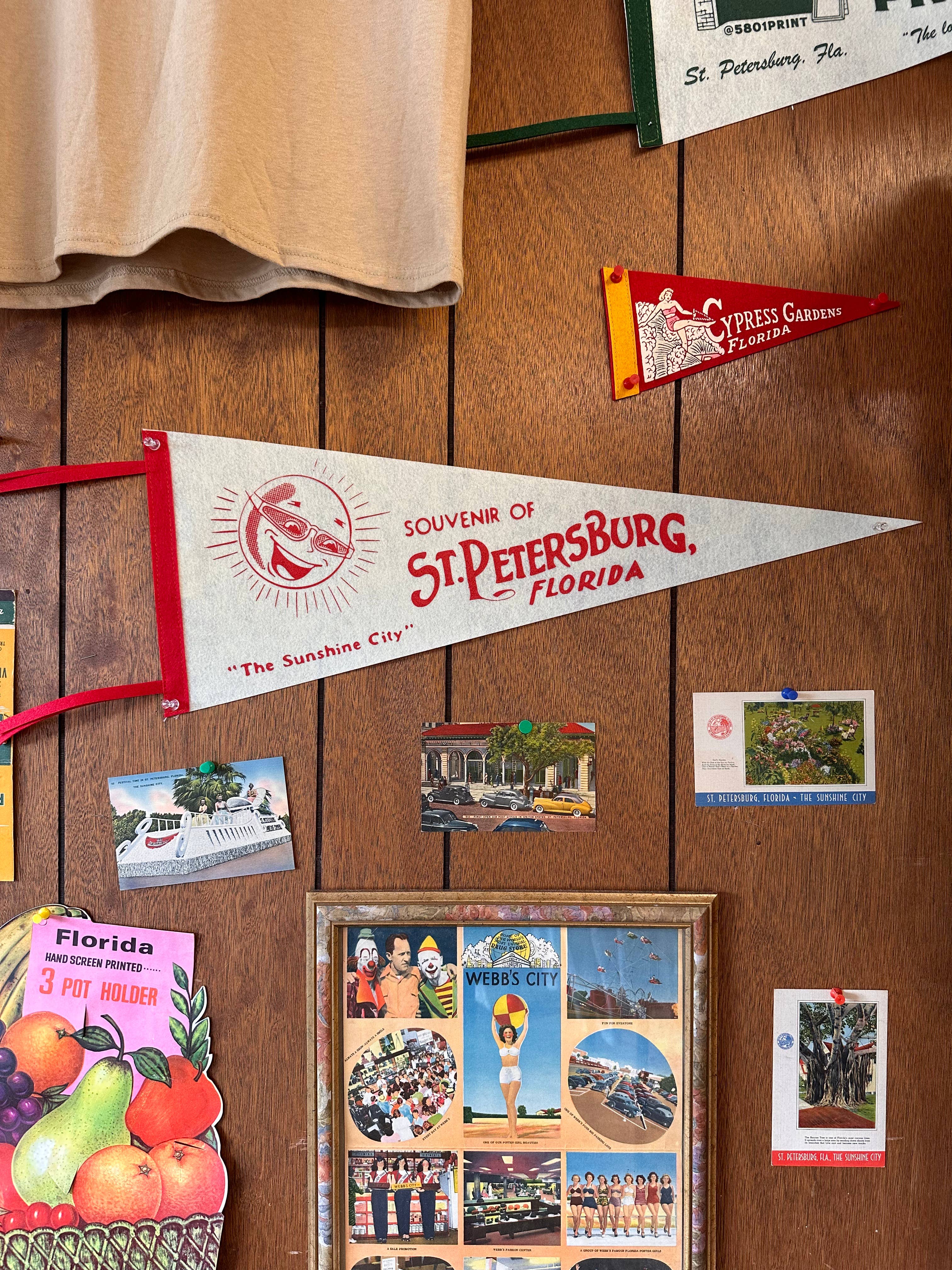 5801 Print House - Wholesale Flag - Custom Souvenir Pennant12