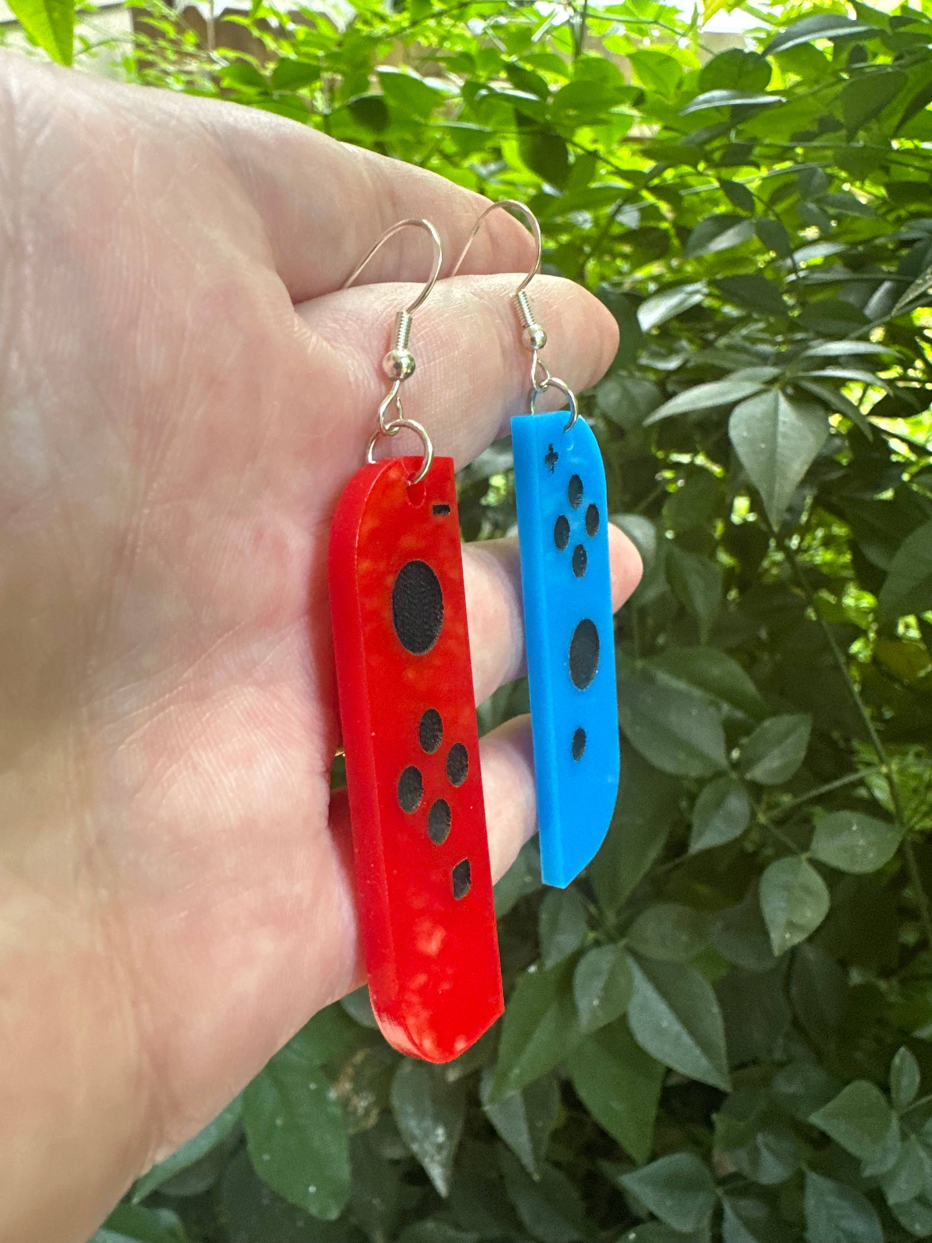 Quirky Bird - Wholesale Dangle Earrings - nintendo switch controller earrings3