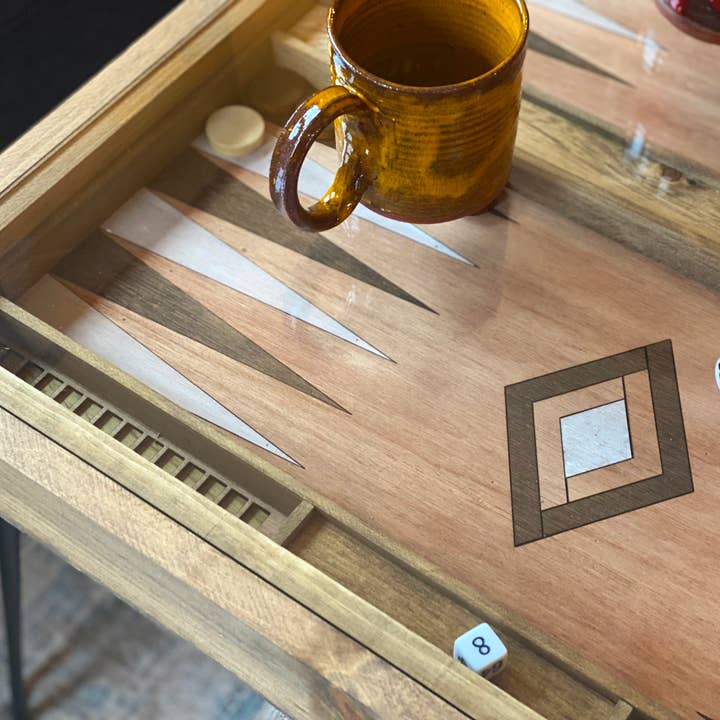Charles River Woodworks - Wholesale Coffee Table - Rustic Backgammon Coffee Table with removable glass top - 25x25"7