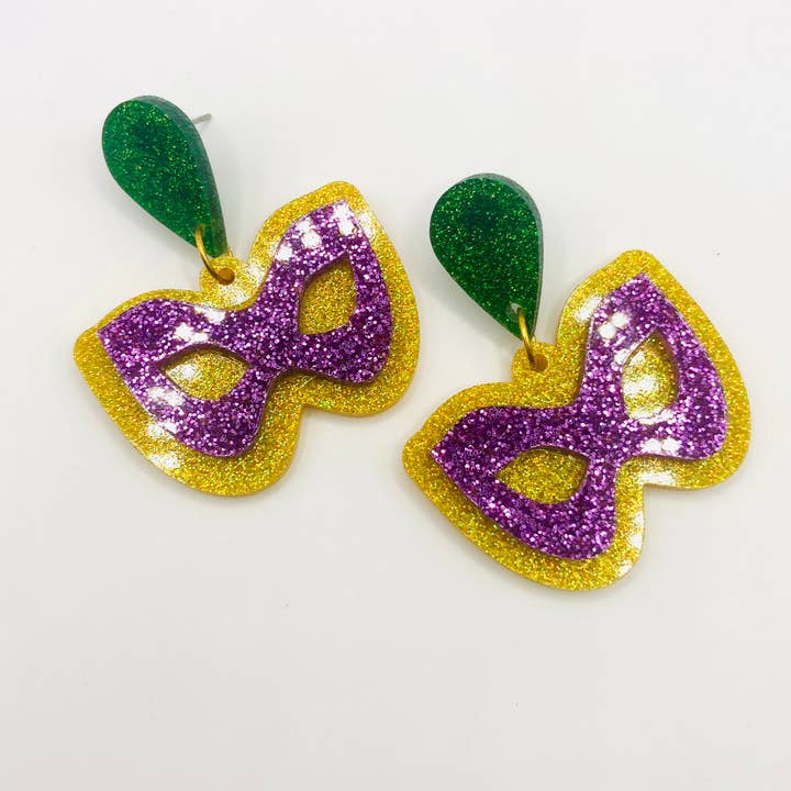 Small Mask Dangle for wholesale by D and M’s Enterprise, LLC