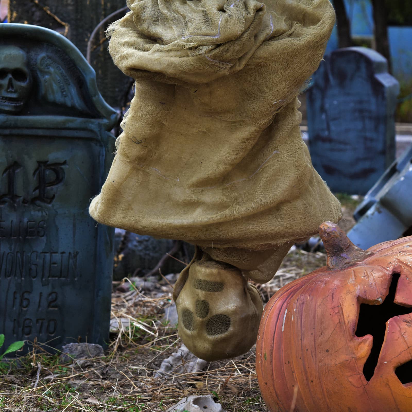 Fun Little Toys - Wholesale Outdoor Ornament/Decor - 66 Inches Halloween Cocoon Corpse Decoration6