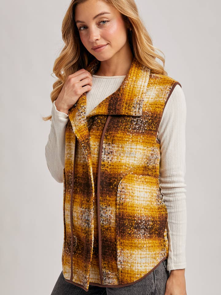 Bluivy - Wholesale Outerwear Vest - Women’s - FLANNER PLAID VEST2