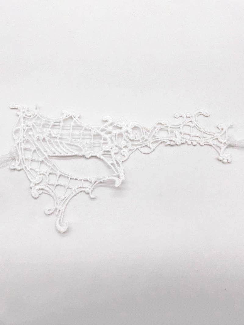 Tourtiwi - Vendita all'ingrosso Costume di carnevale - Donna - Maschere facciali in pizzo One Eye Half1