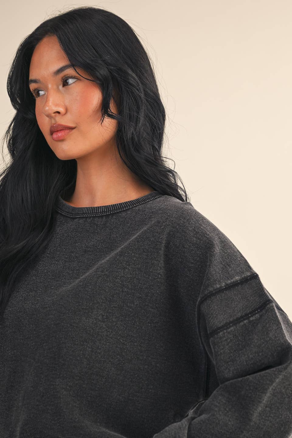 KIMBERLY C - Wholesale Athletic Top - Women's - Denim Wash Cutout Back Layering Fleece-Lined Sweatshirt17