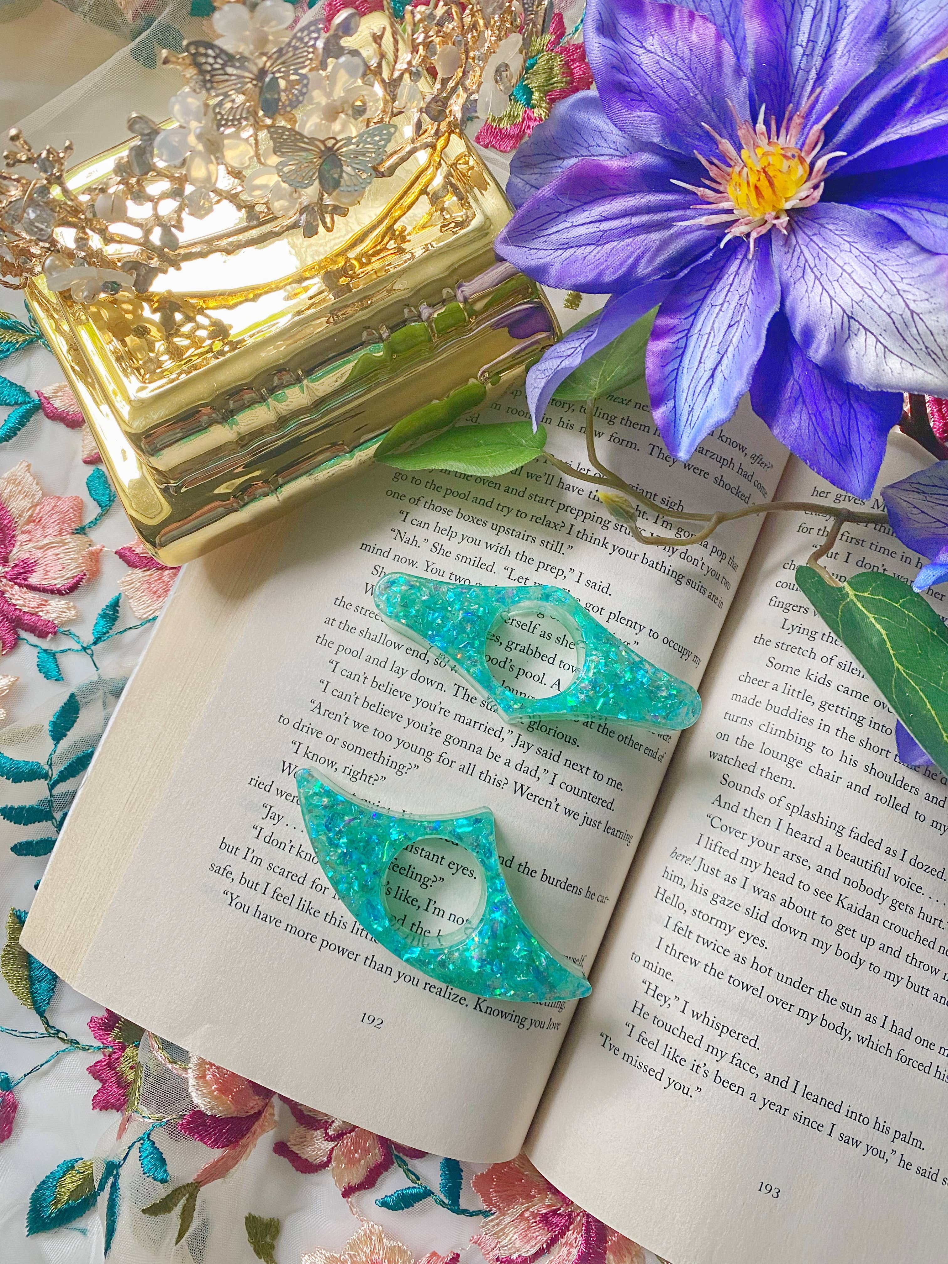 Hold It There - Wholesale Book Holder - Romantasy Courts Collection9