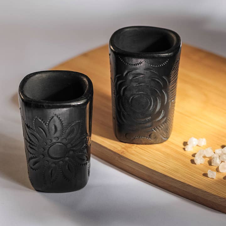 MEXTEQUIL - Wholesale Shot Glass - Black Clay Mexican Shot Glasses - Set of 4 - 2 Oz -Round