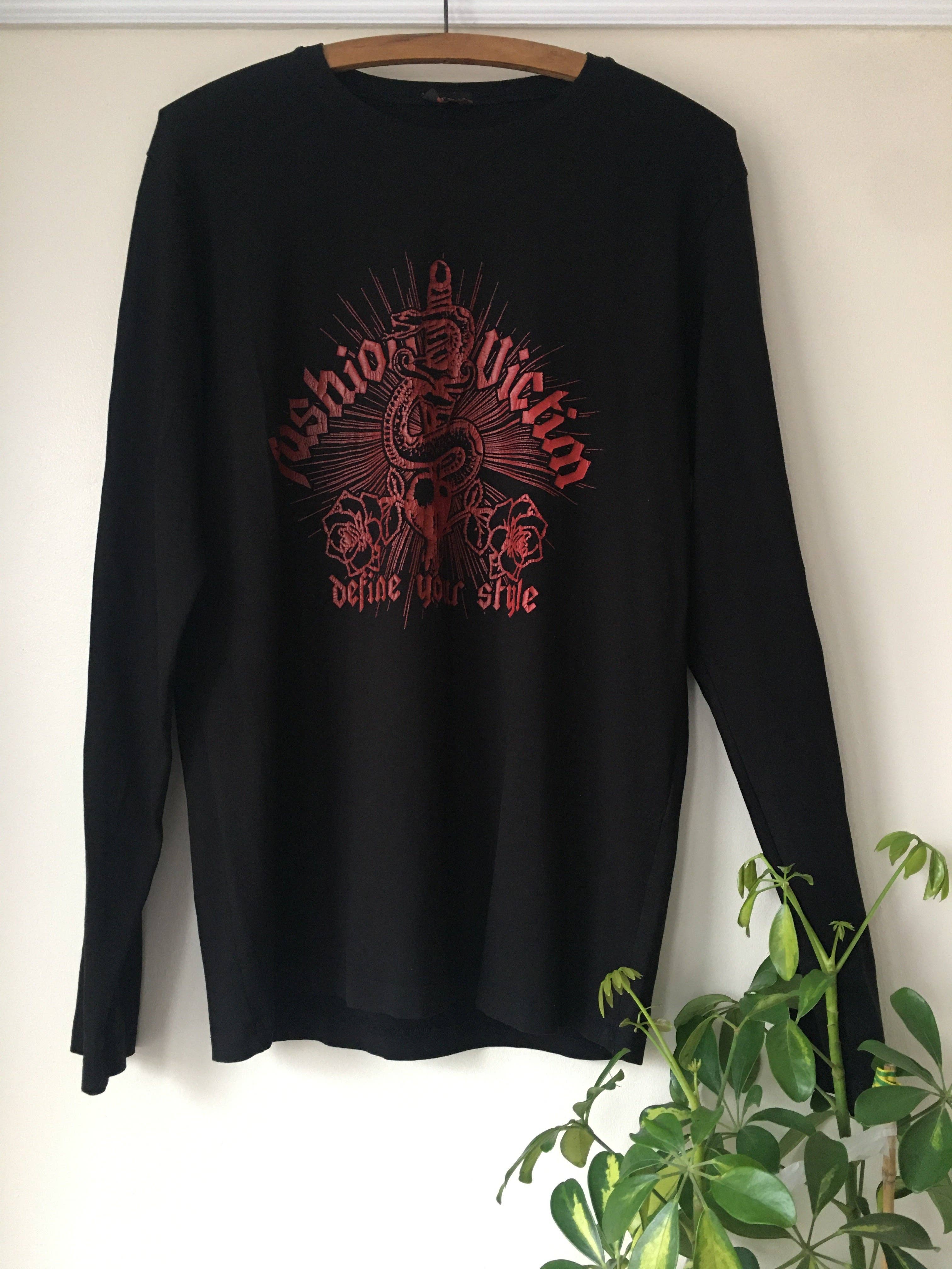 Helz Defined - Wholesale T-Shirt - Women's - Fashion Victim Long-sleeve