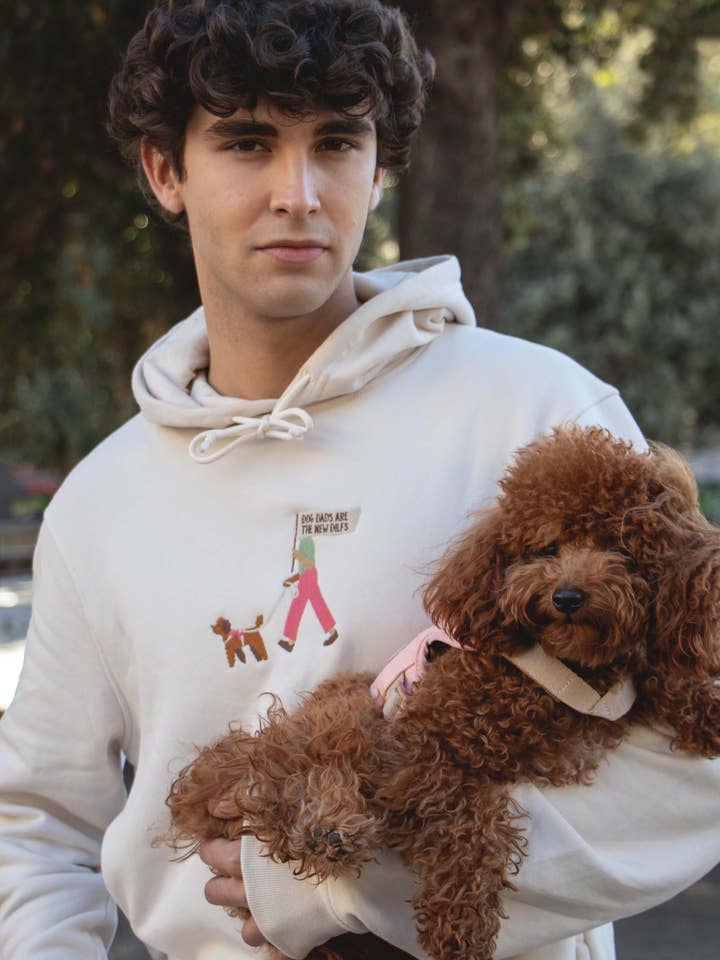 Sweatshirt « Les papas chiens sont les nouveaux DILFs ». pour la vente par Qisu