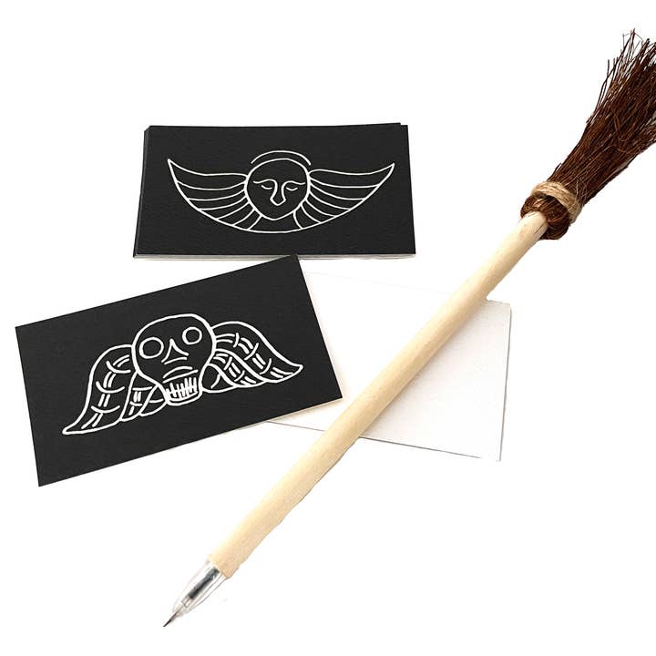 Flaches Mini-Kartenset mit 26 Stück, Motiv Momento Mori Gravestone Rubbings für den Großhandel von drawn by water