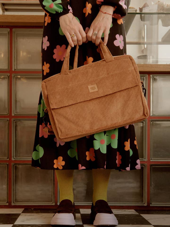Corduroy laptop bag "Caramel" for wholesale by Moi Mili