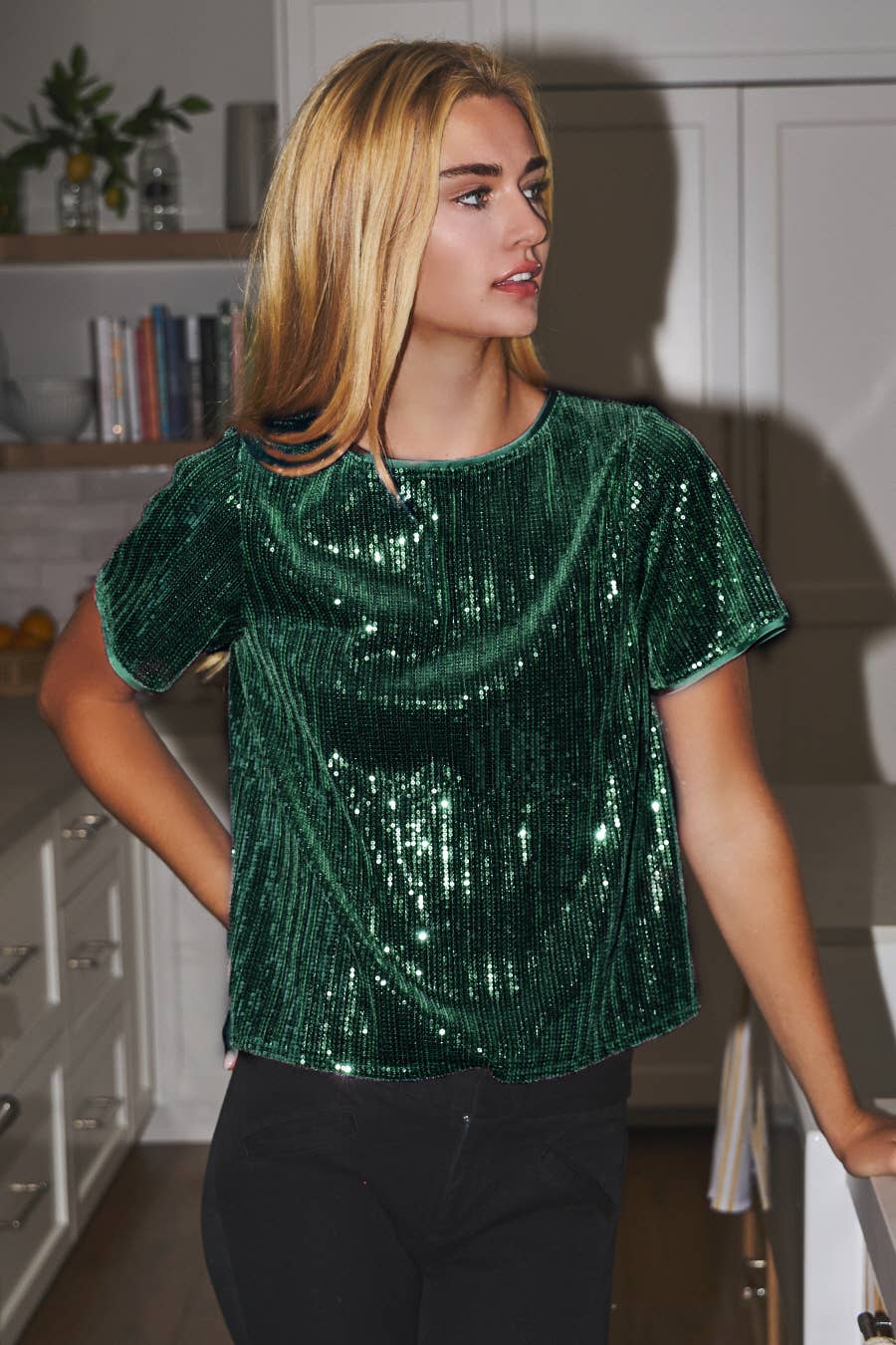 Oddi - Wholesale Blouse - Women's - Plus Holiday Sequin Velvet Short Sleeve Basic Top5