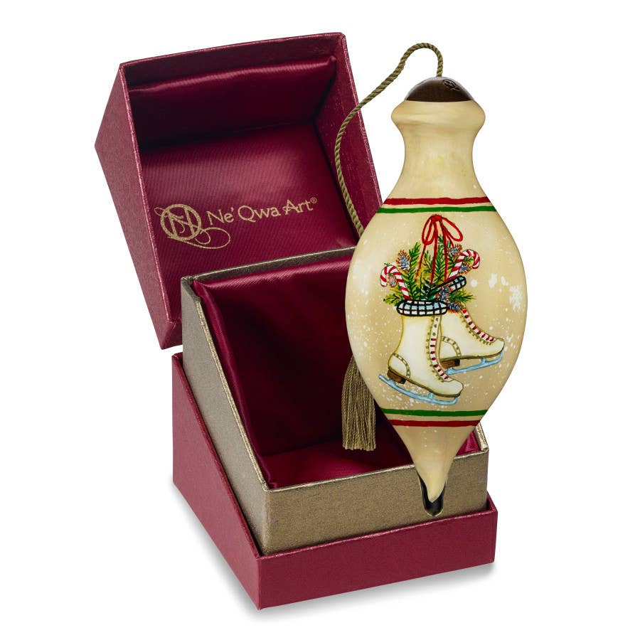 Precious Moments - Wholesale Ornament - Ne’Qwa Art Ice Skates with Greenery Ornament1