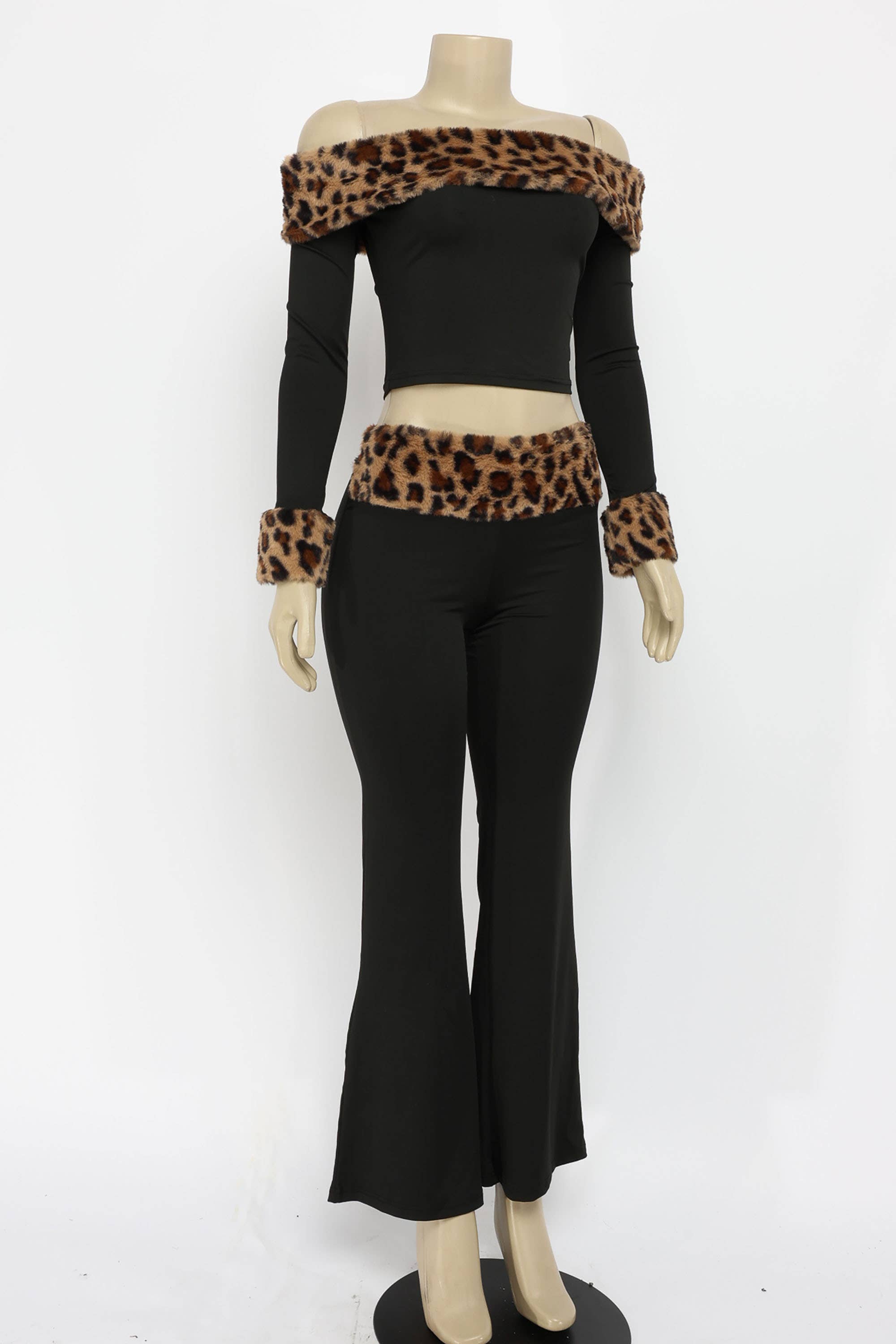 BLACK COMBO [SELECT]Leopard faux fur detailed top & pants set for wholesale on Faire3