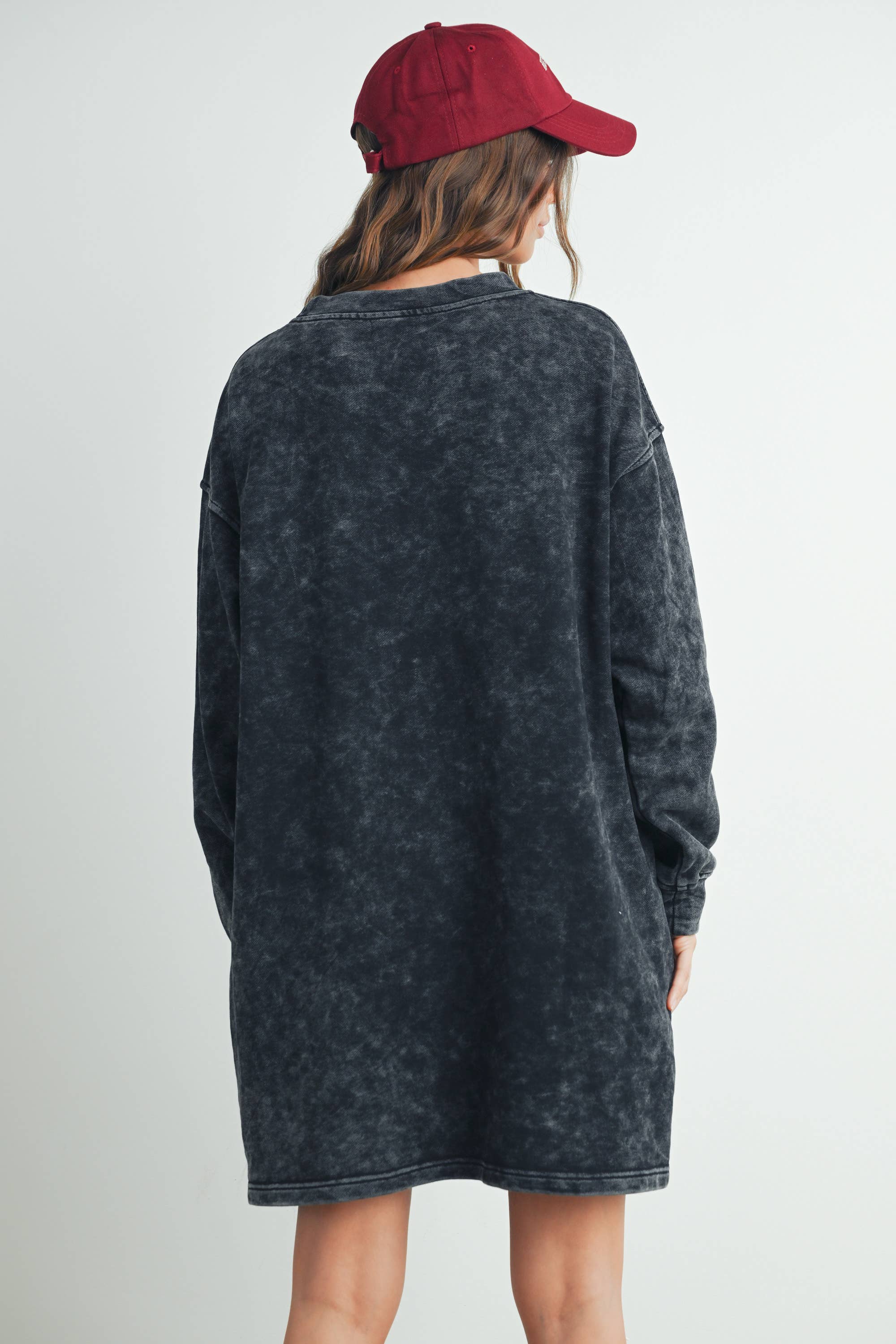 BUTTERMELON – Engroshandel Kjole - Dame – Lang acid wash sweatshirt-kjole - BMD753843