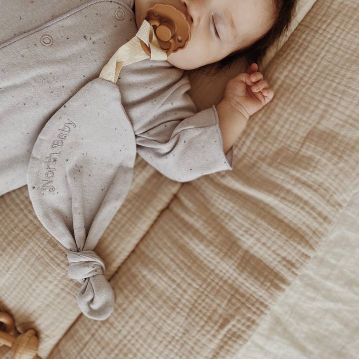 North Baby – Clips para chupeta - Bebé por atacado – PORTA-CHUPETA ORGÂNICO BALÃO NUVEM4