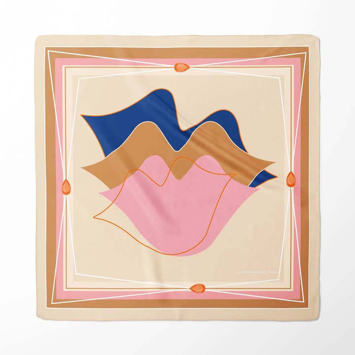 Cachecol quadrado de seda - MUSE 67*67 cm - Bege por atacado de GLORIA BALENSI