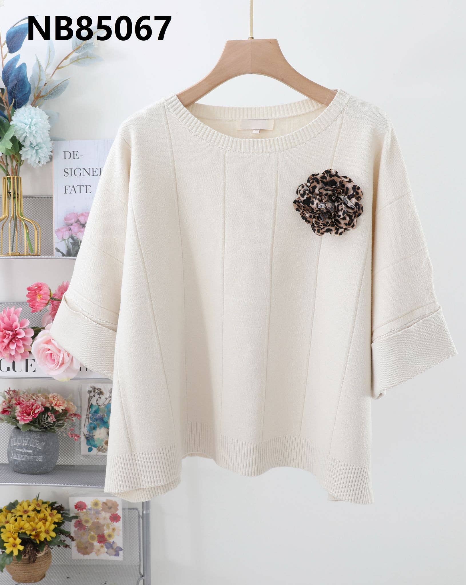 SWEET MAGIC MODA Y COMPLEMENTOS - Wholesale Knit Top - Women's - SHORT-SLEEVE JERSEY WITH LOOSE-FIT DETAILS0