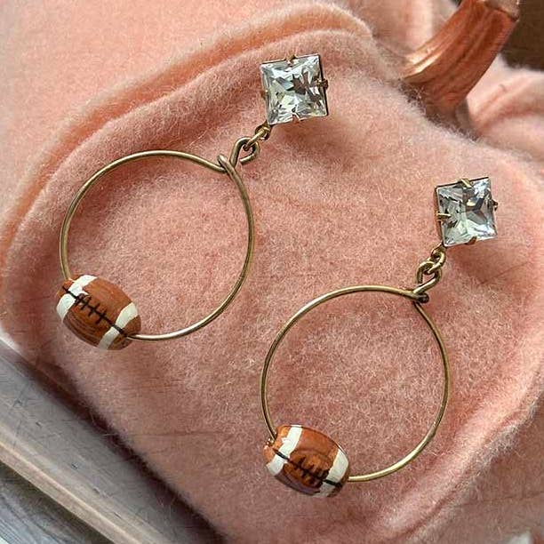 Swarovski Crystal Fotboll Creoler | Danny för wholesale av e.b. jewelry studio