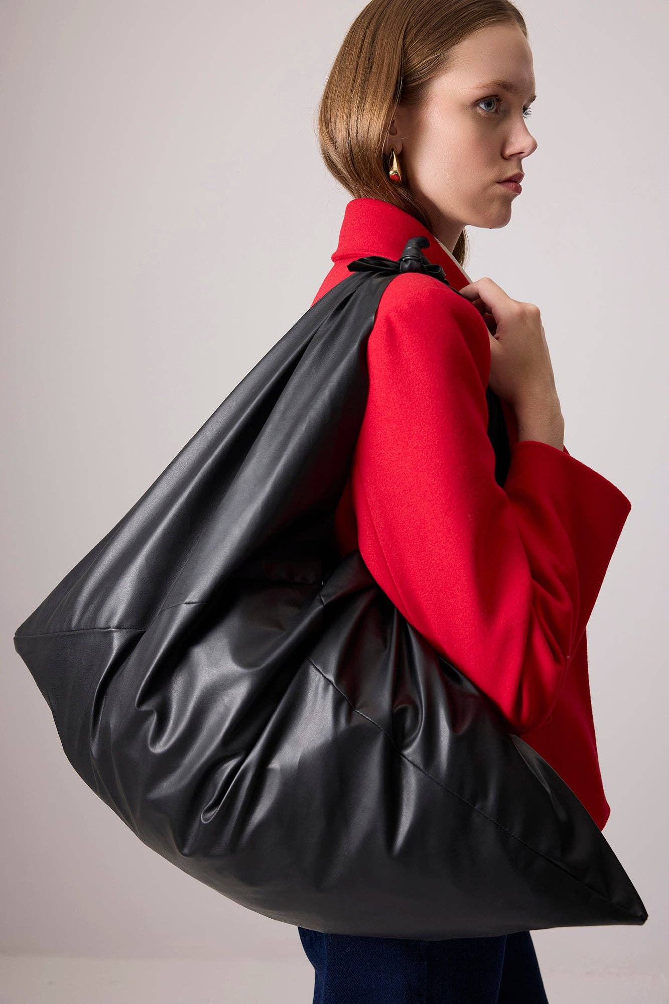 Siyah Oversized Faux Leather Shoulder Tote for wholesale on Faire0