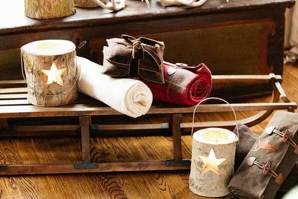 etúHOME - Wholesale Christmas Decoration - Found Wood Sled3