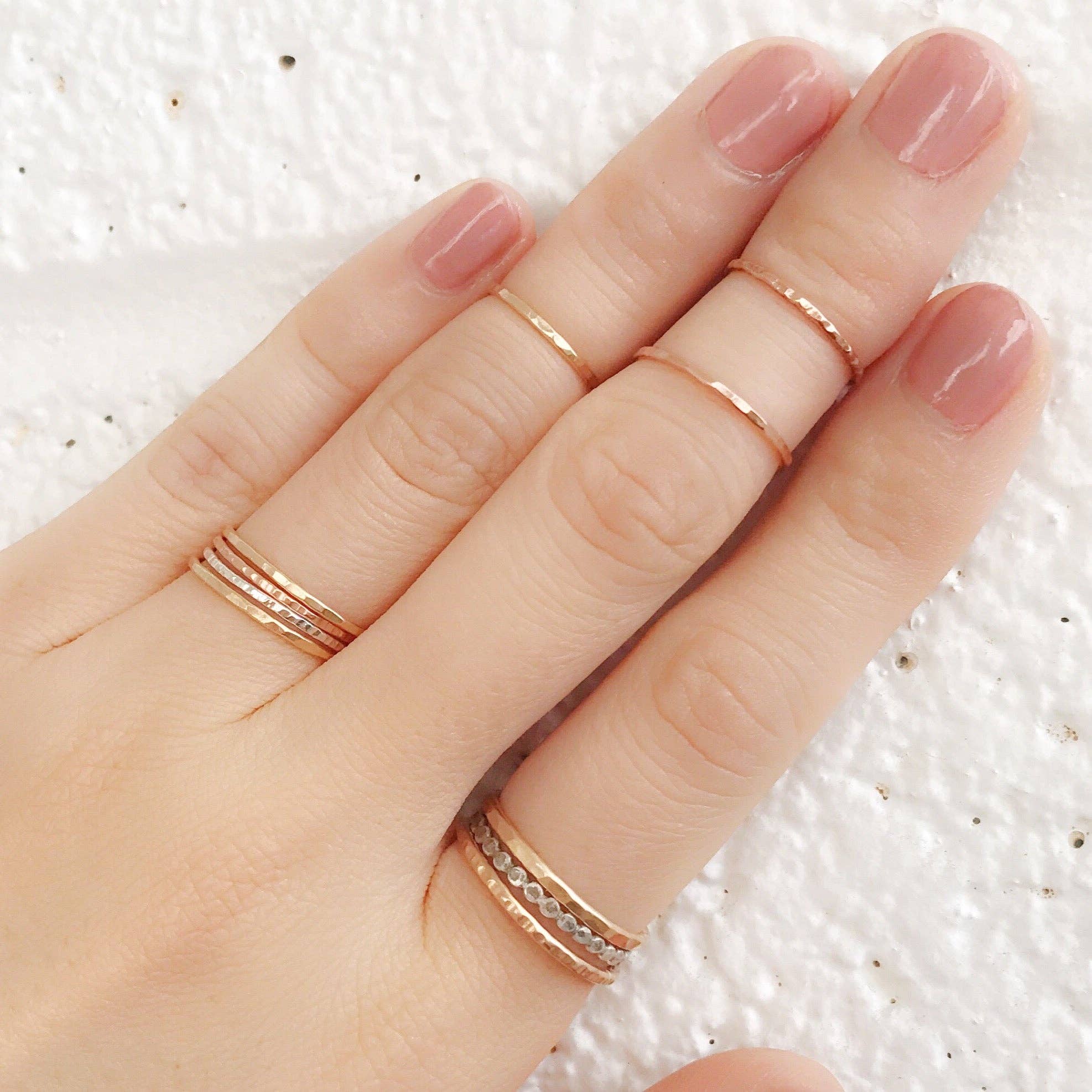 Linn. – Anel de banda por atacado – Anel Martelado Pequeno - Fino1