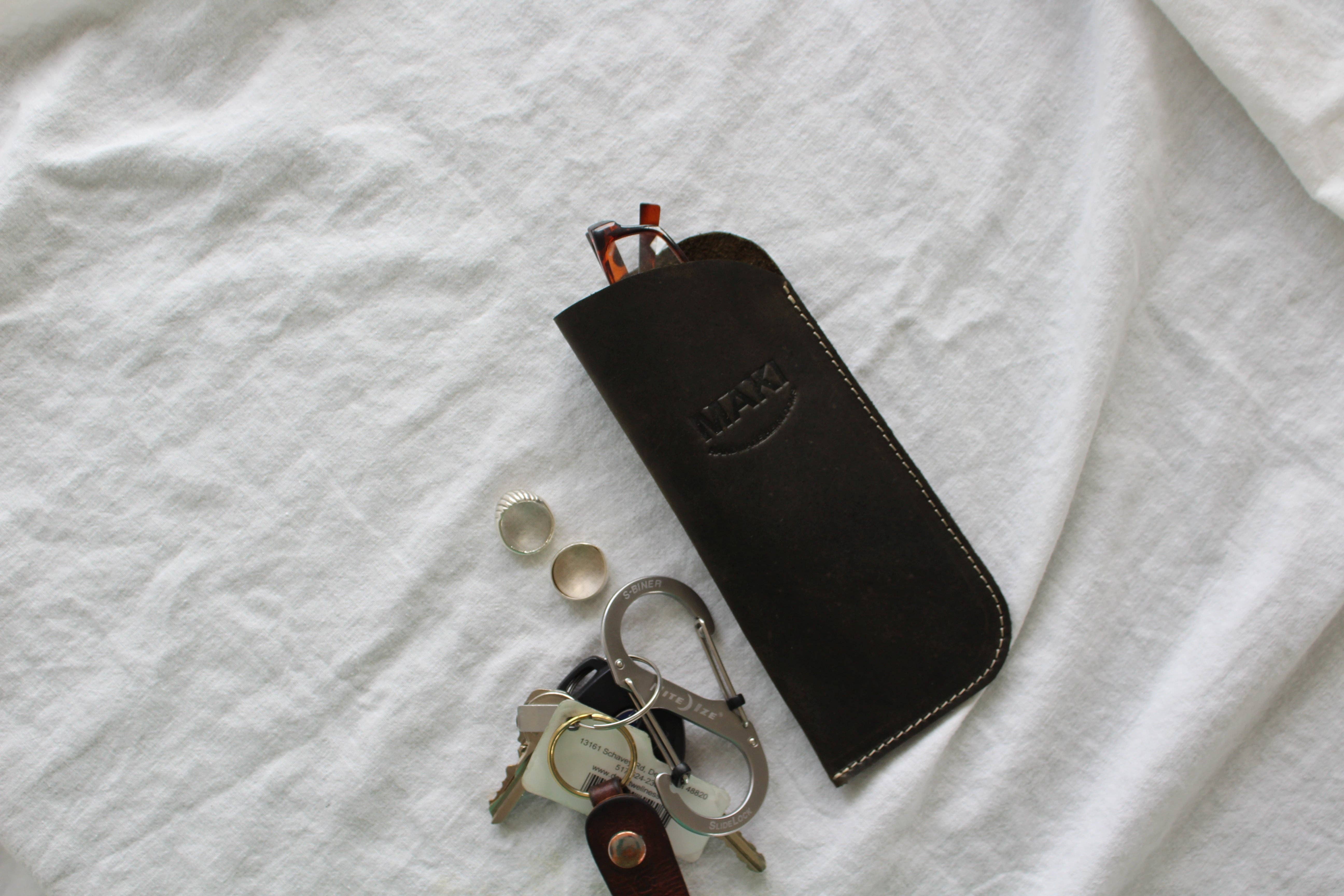 Ware by Maki - Wholesale Eyewear Cases & Holders - Unisex - Leather Eye Wear Protective Sleeve1