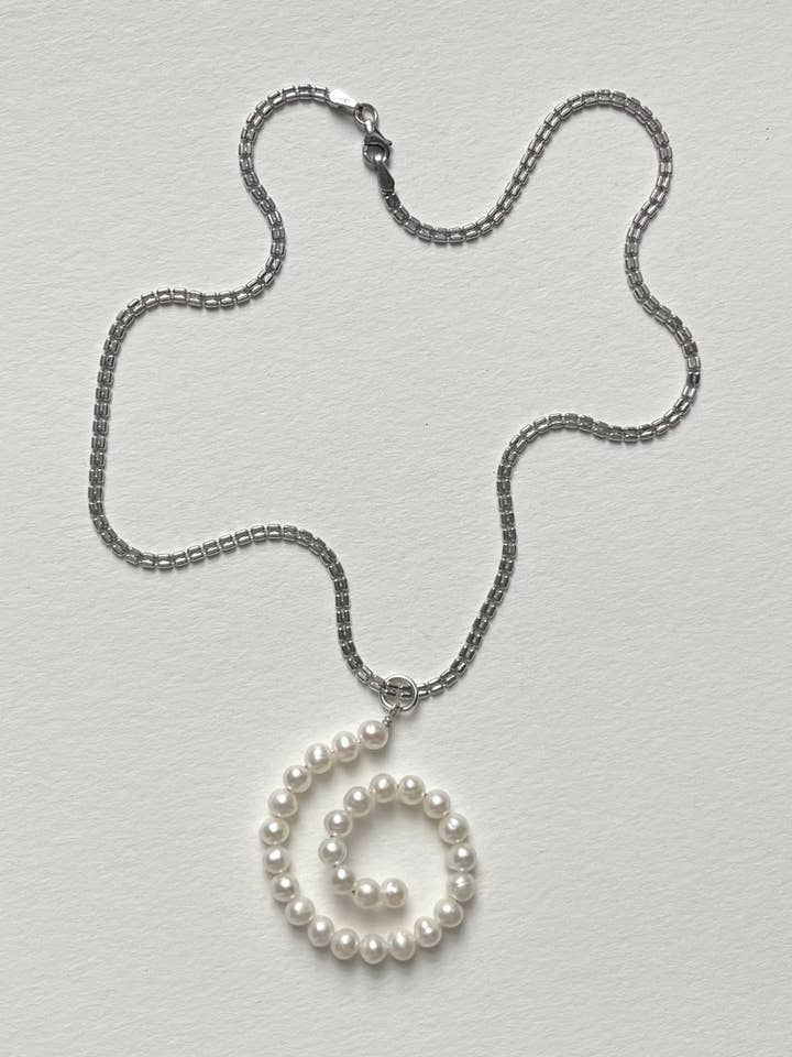 GLOBAL HEAT WAVE PEARL NECKLACE for wholesale by The End Lingerie