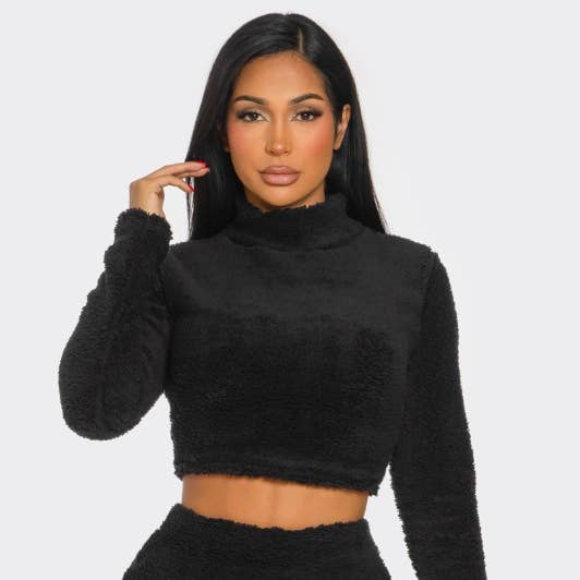 Set mini gonna corta e top a maniche lunghe in morbida pelliccia per la vendita all'ingrosso da parte di SEXY STAR DESIGN INC