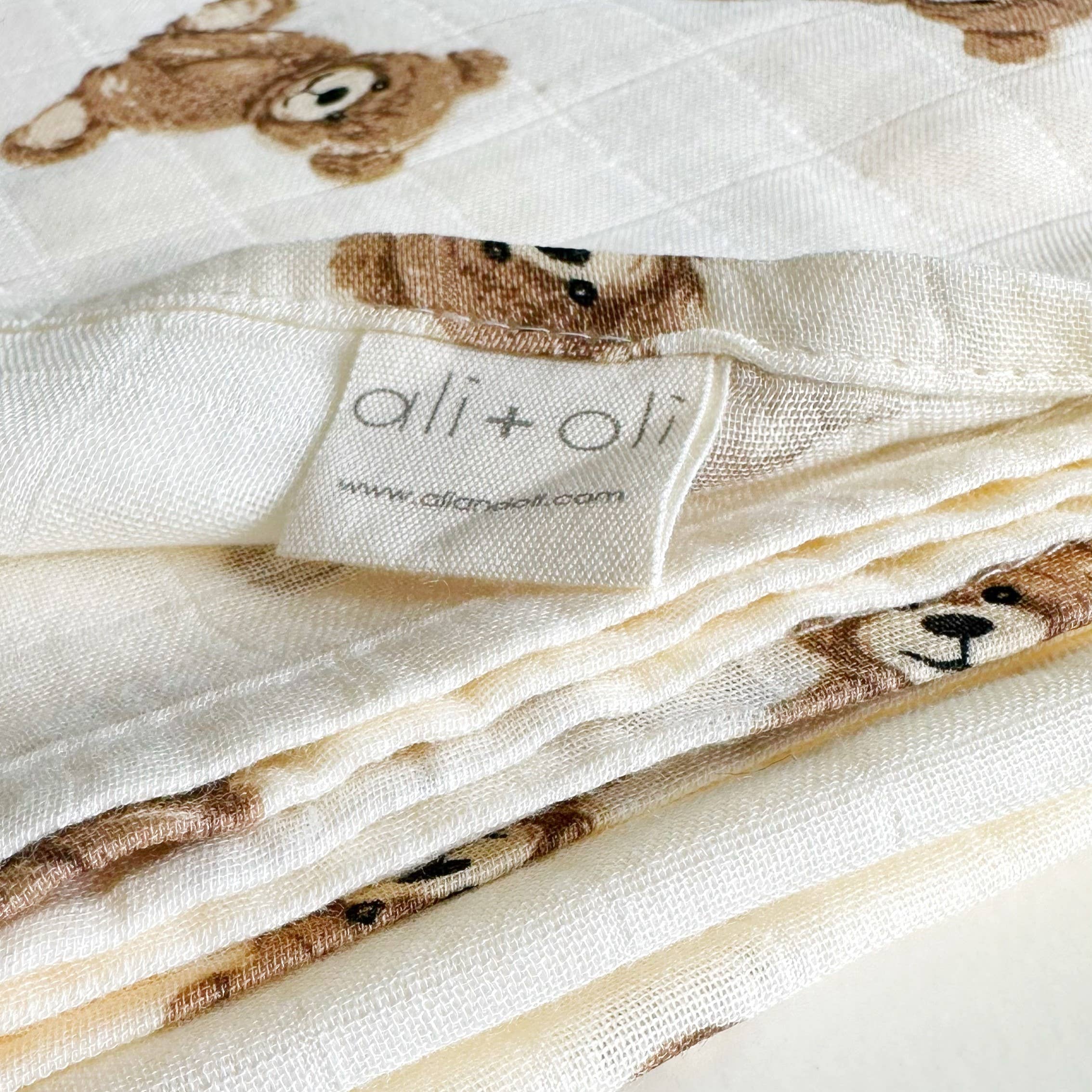 Ali+Oli – wholesale Lindning - Baby – Ali+Oli bambusmuslin babyfilt med björnmönster8