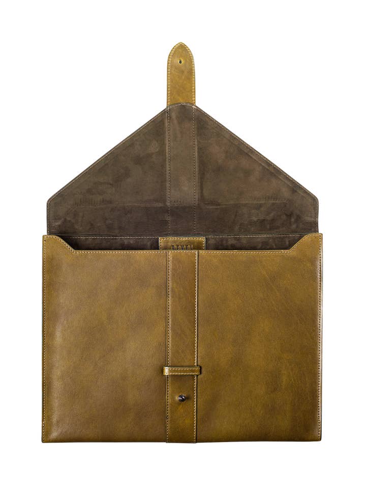 CAPA PARA LAPTOP LIGURIA OLIVE 13” por atacado de Revel X Milano