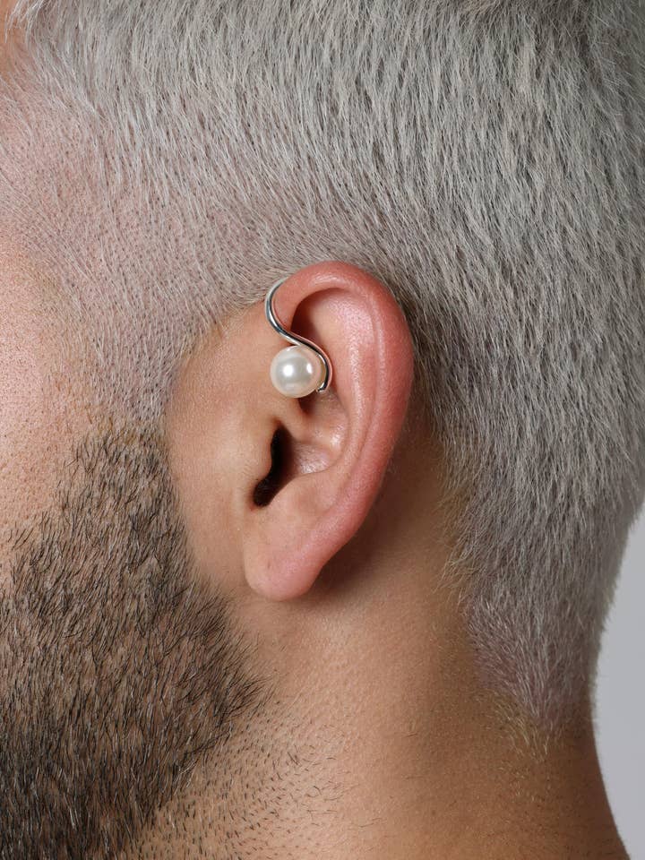 Poignets d'oreille en forme de sphère, argent sterling pour la vente par Sentient Jewelry