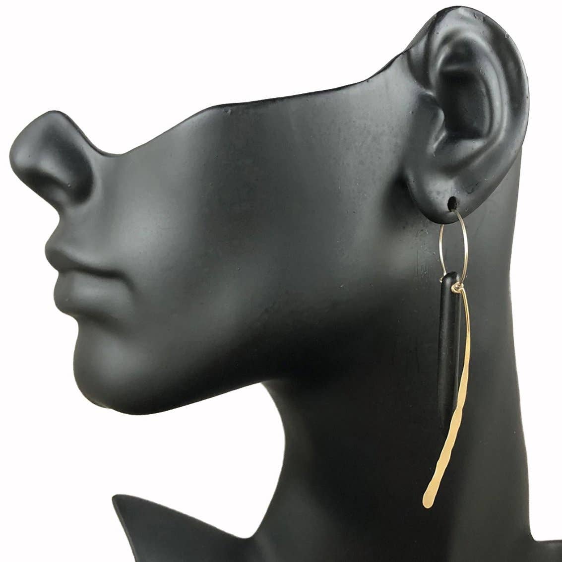 Leah Sturgis Jewelry Art - Vendita all'ingrosso Orecchini pendenti - Orecchini con palline - Howlite nera0