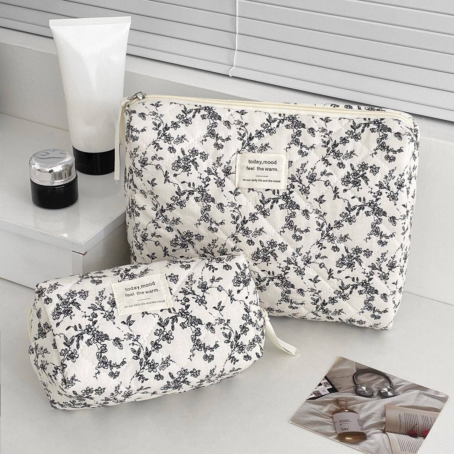 Dipped Shop - Wholesale Makeup/Cosmetic Bag - Flower Print Color Block Portable'Make Up Bag DP25A5377