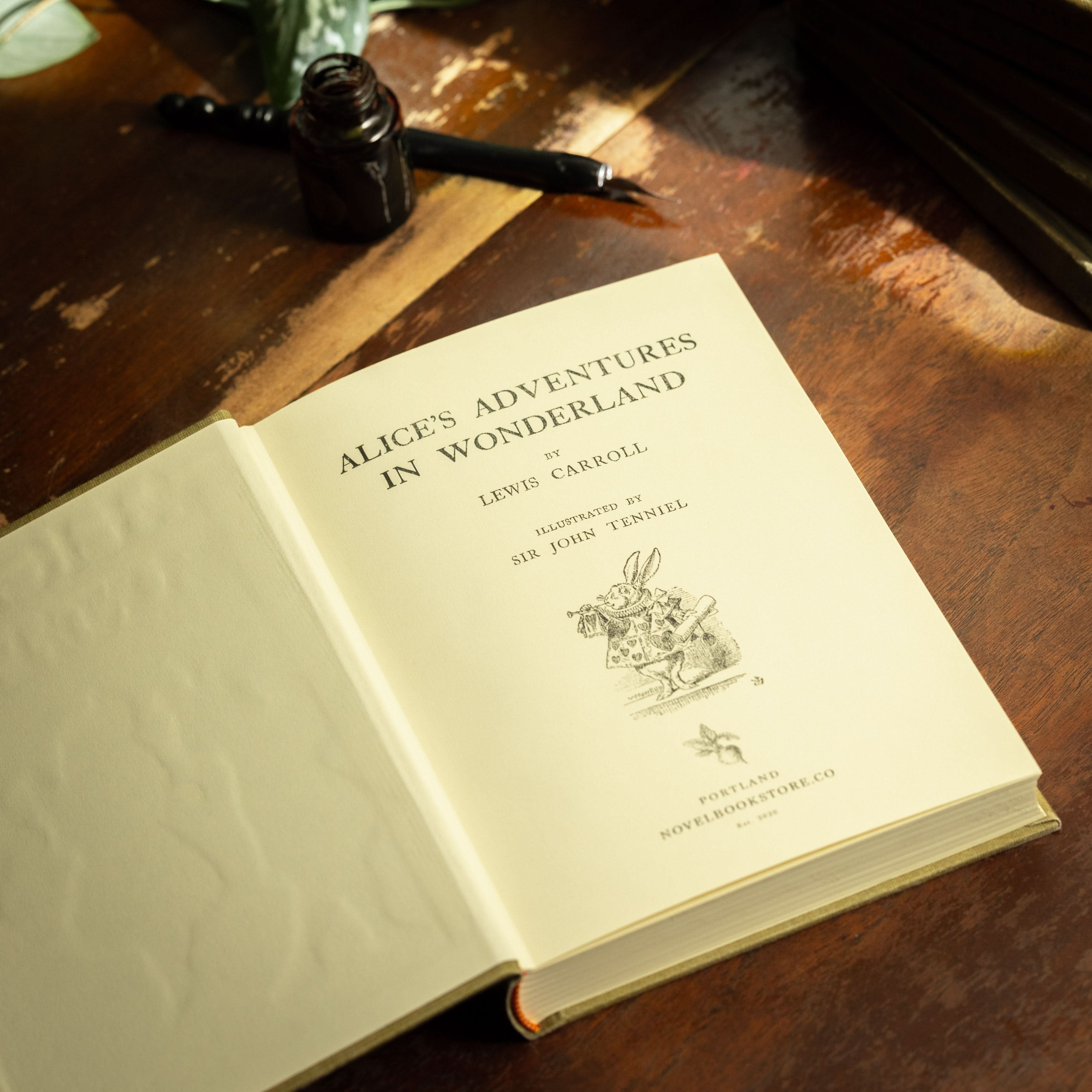 Novel Book Store – Diário por atacado – Caderno 'Alice no País das Maravilhas' de Lewis Carroll, 18651