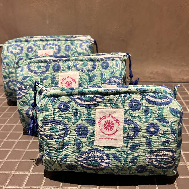 Jolly Jungle - Wholesale Toiletry Bag - Women's - Ocean Flower Kit0