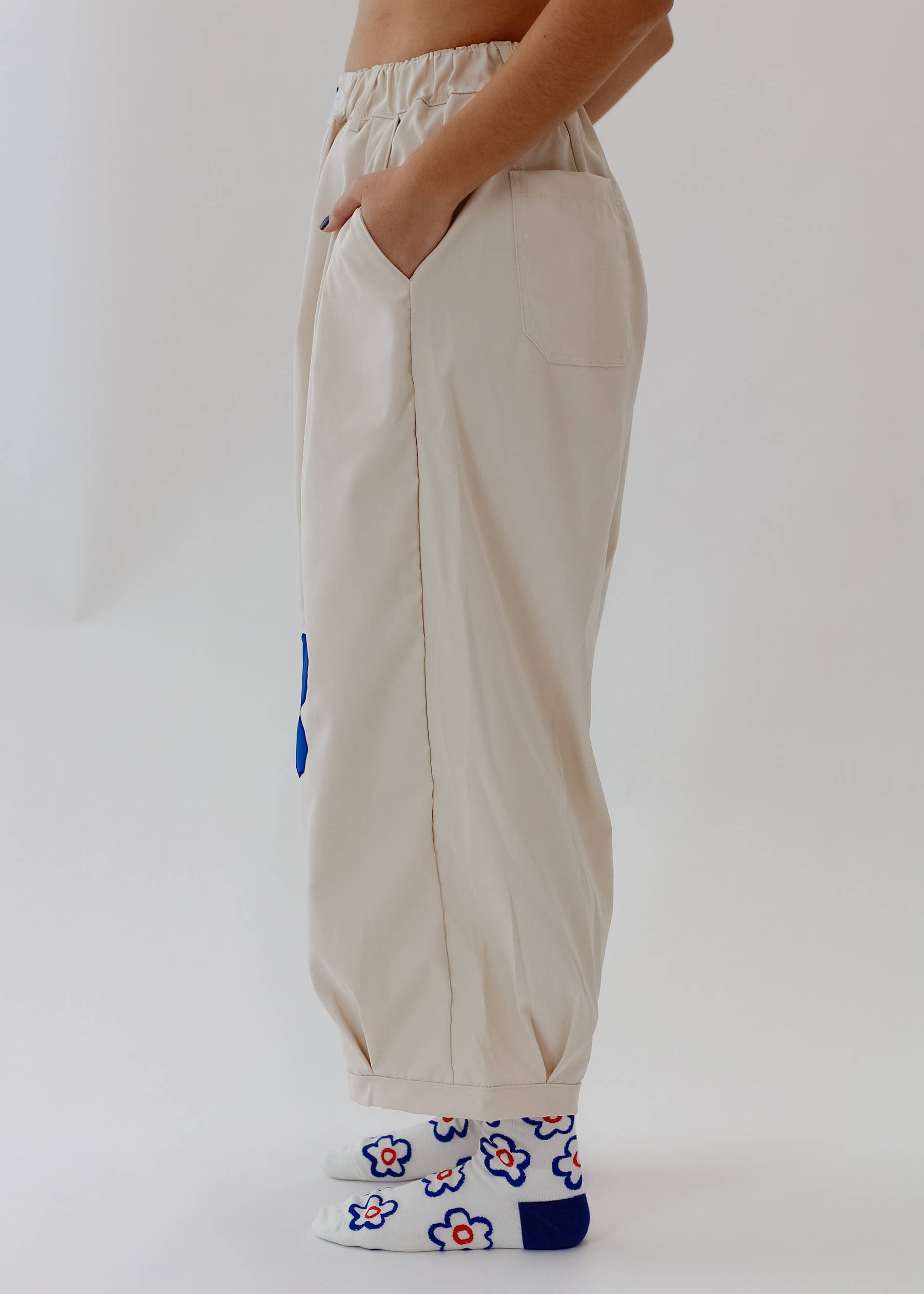 Mary Lo - Wholesale Pants - Women's - Flower Power Pants2