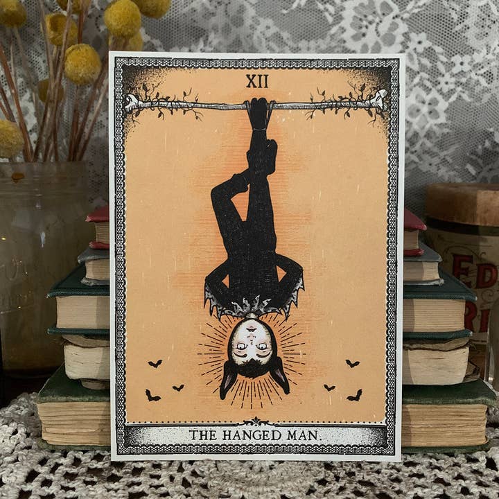 Der Hanged Man Tarotdruck für den Großhandel von The Orphans of Dudleytown