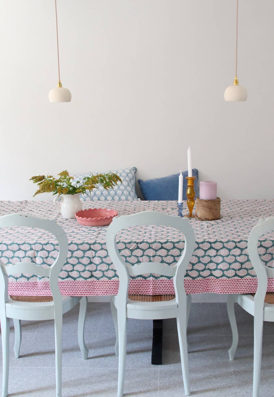 Rozablue - Vente Nappes - Petite nappe bleue Shanti imprimée à la main 150 x 2401