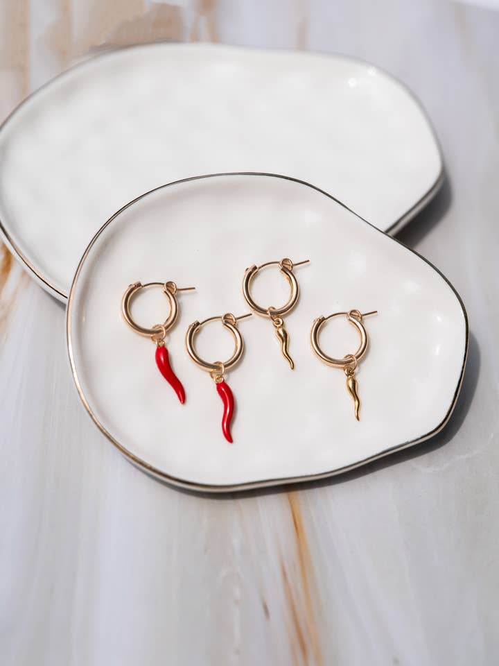 Orecchini Cornicello per la vendita all'ingrosso da parte di Gioielli By Gabriella