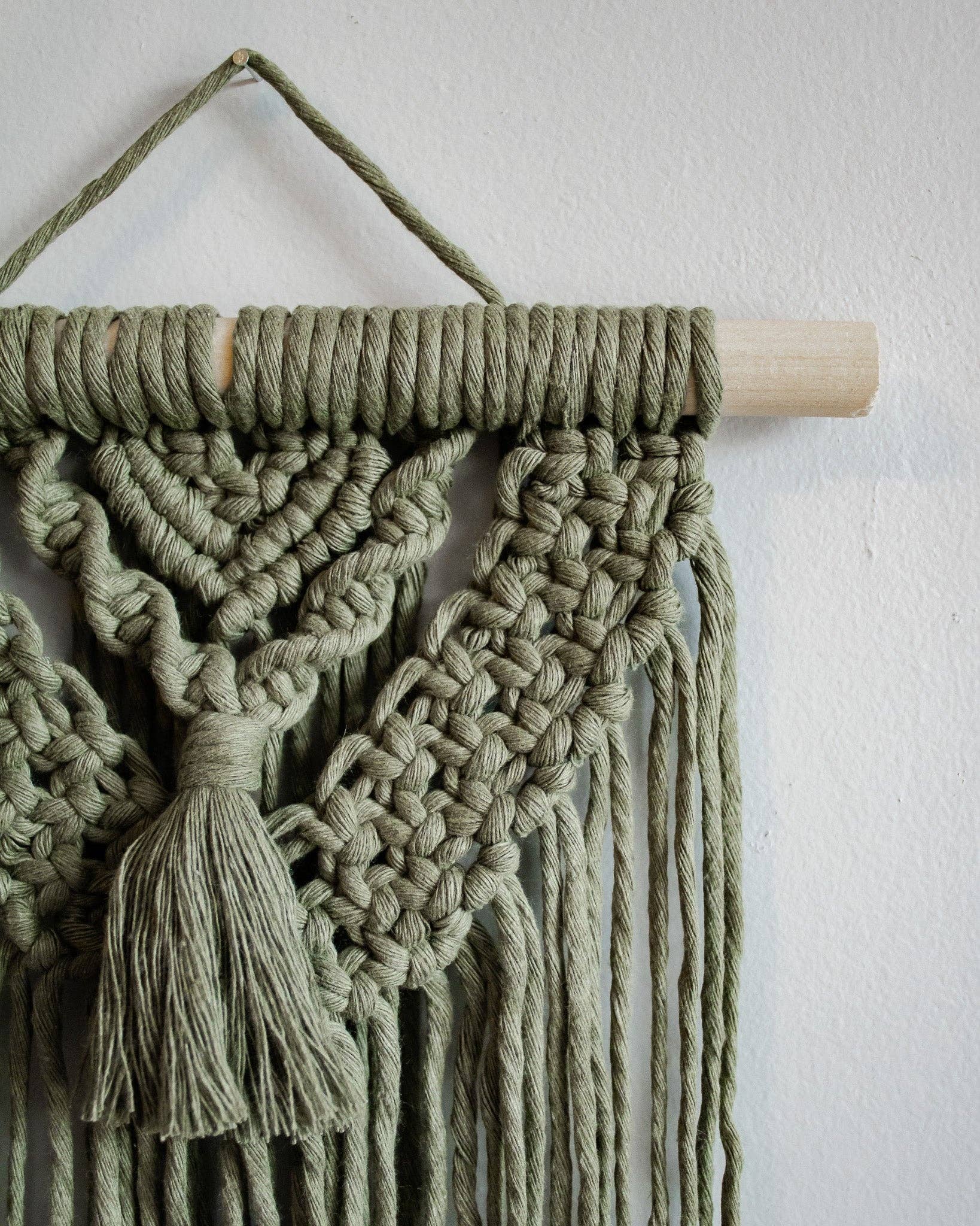 Modern Bo Studio - Wholesale Tapestry/Textile - "Piper" - Small Macrame Wall Hanging0